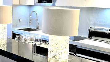 Superior Suite, 2 Bedrooms (Old town view, 125 m2) | Private kitchen | Full-size fridge, oven, stovetop, dishwasher