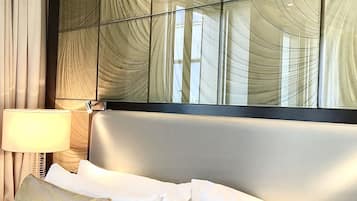 Luxury Suite, 2 Bedrooms (Old town view, 70 m2)