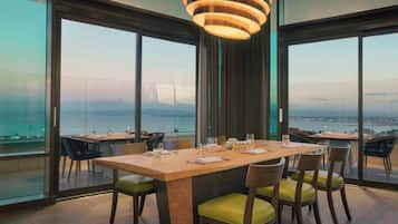 2 restaurants, breakfast, lunch, dinner served; Italian cuisine