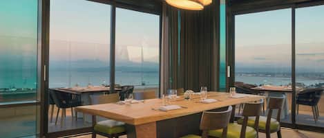 2 restaurants, breakfast, lunch, dinner served; Italian cuisine