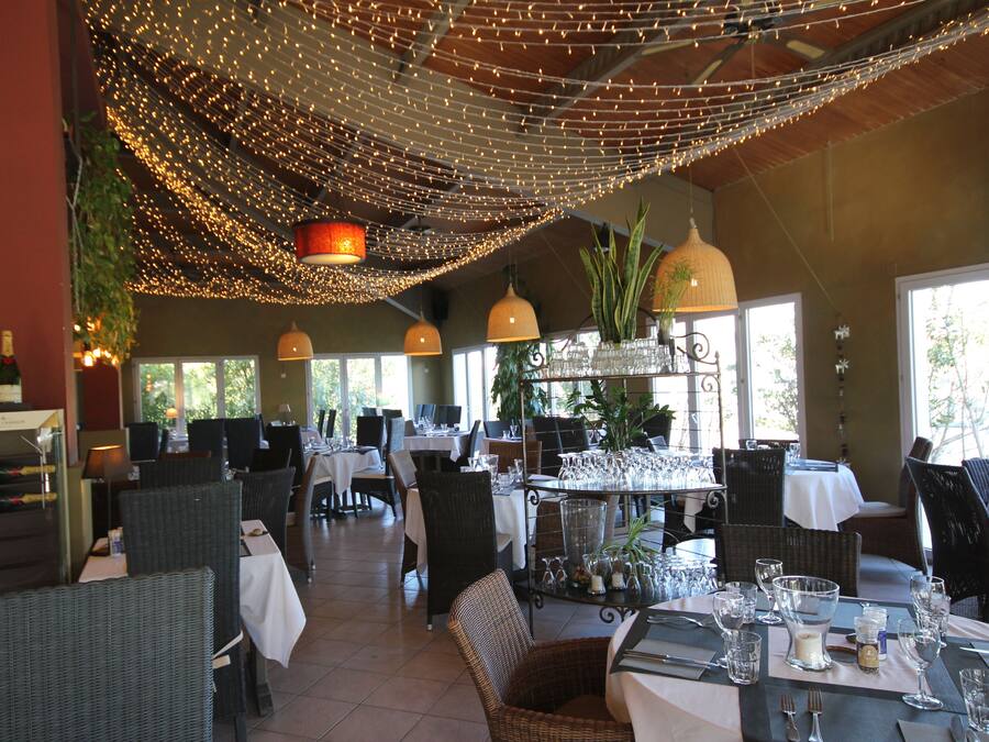 Lunch and dinner served, French cuisine