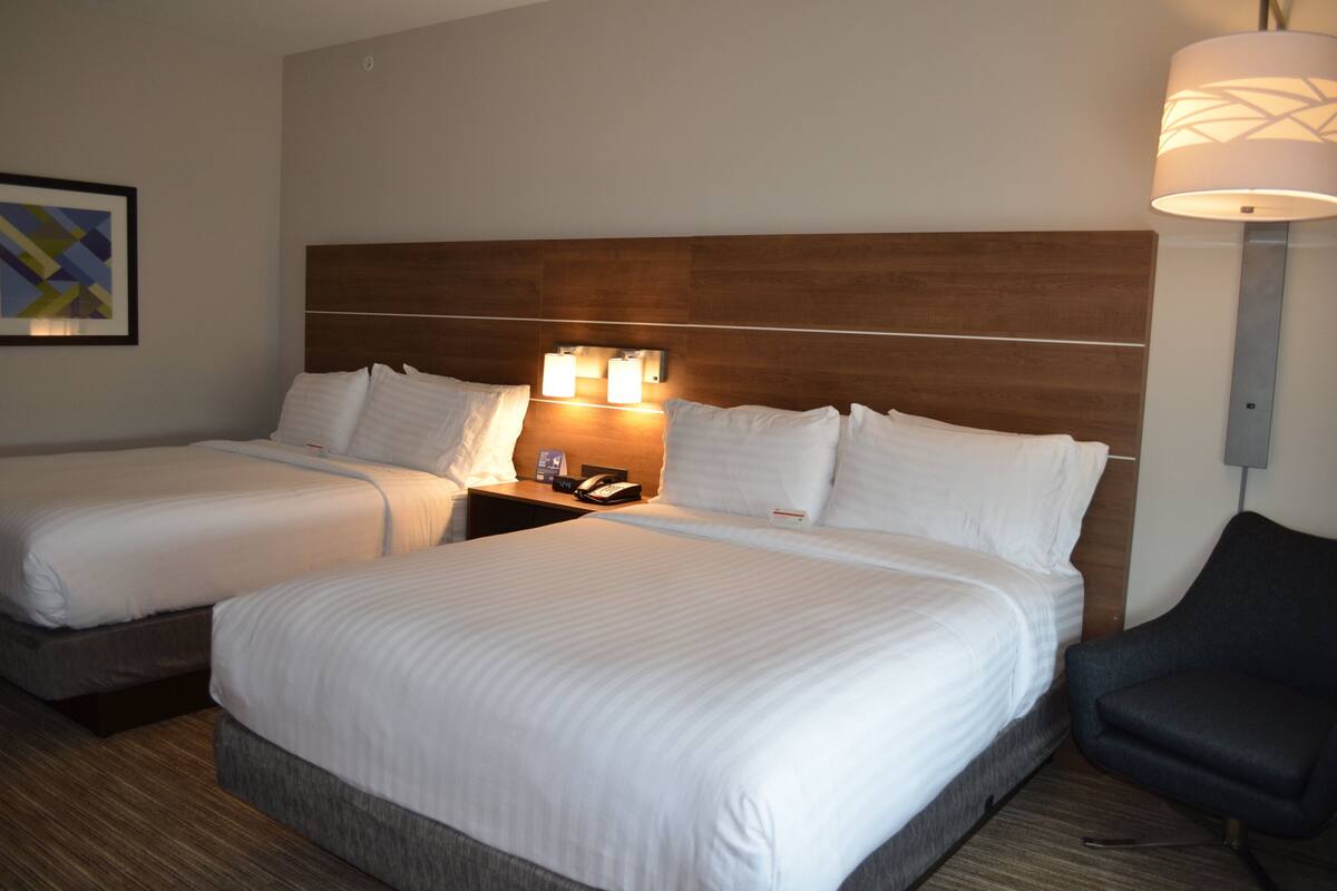 Hypo-allergenic bedding, down duvets, Tempur-Pedic beds, in-room safe