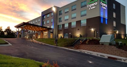 Holiday Inn Express & Suites Charlotte NE - University Area by IHG