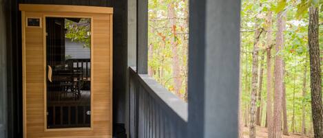 Deluxe Cottage, 1 King Bed, Jetted Tub | Terrace/patio