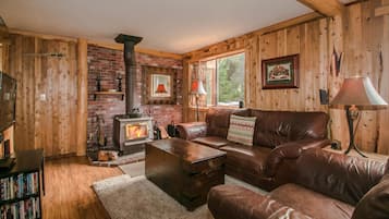 Standard House, 3 Bedrooms | Living area | DVD player