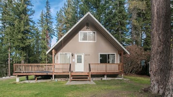 Standard House, 3 Bedrooms | Front of property