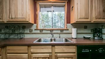 Rumah Standar, 3 kamar tidur | Dapur pribadi | Lemari es