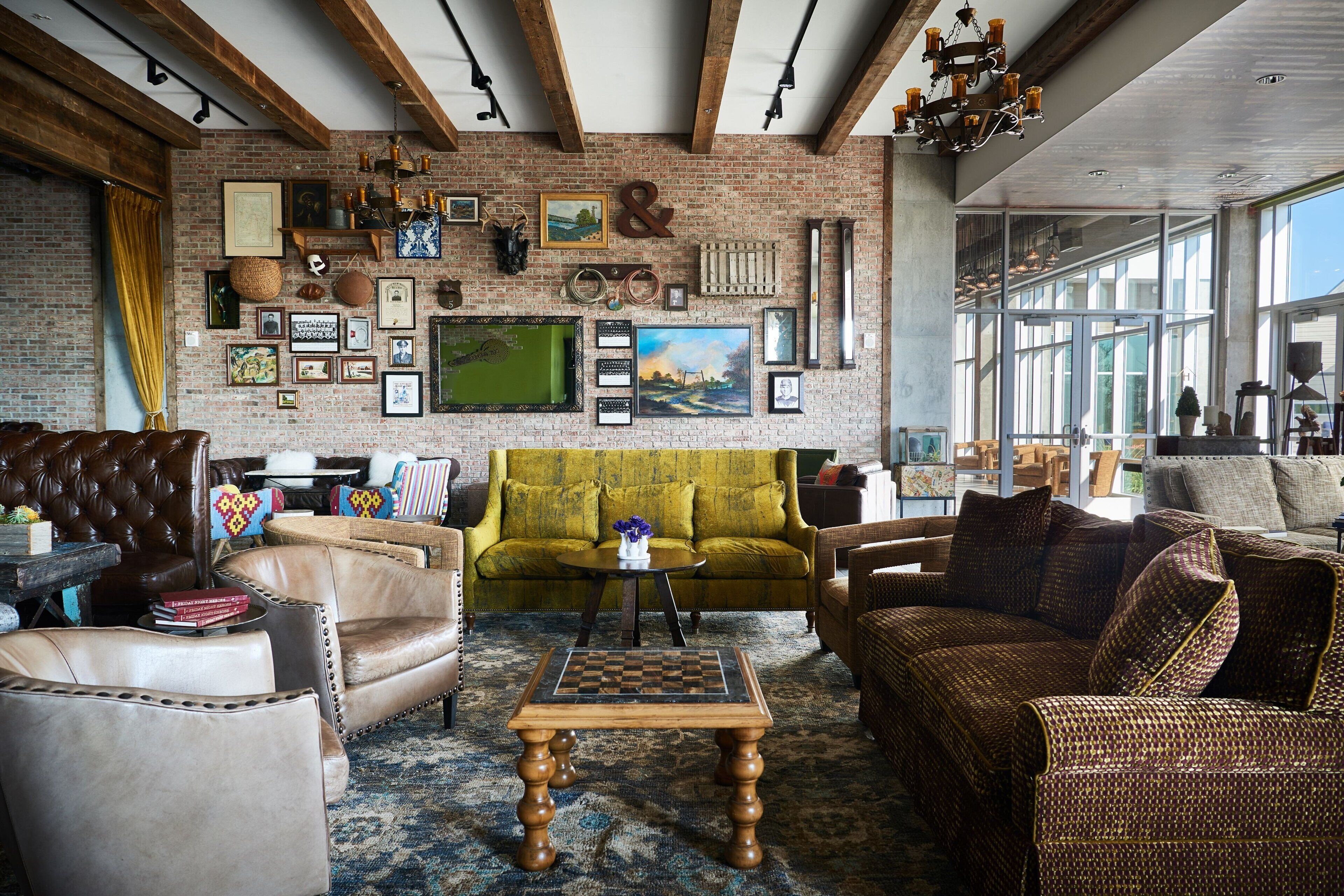 breakfast, lunch, dinner served; southern cuisine