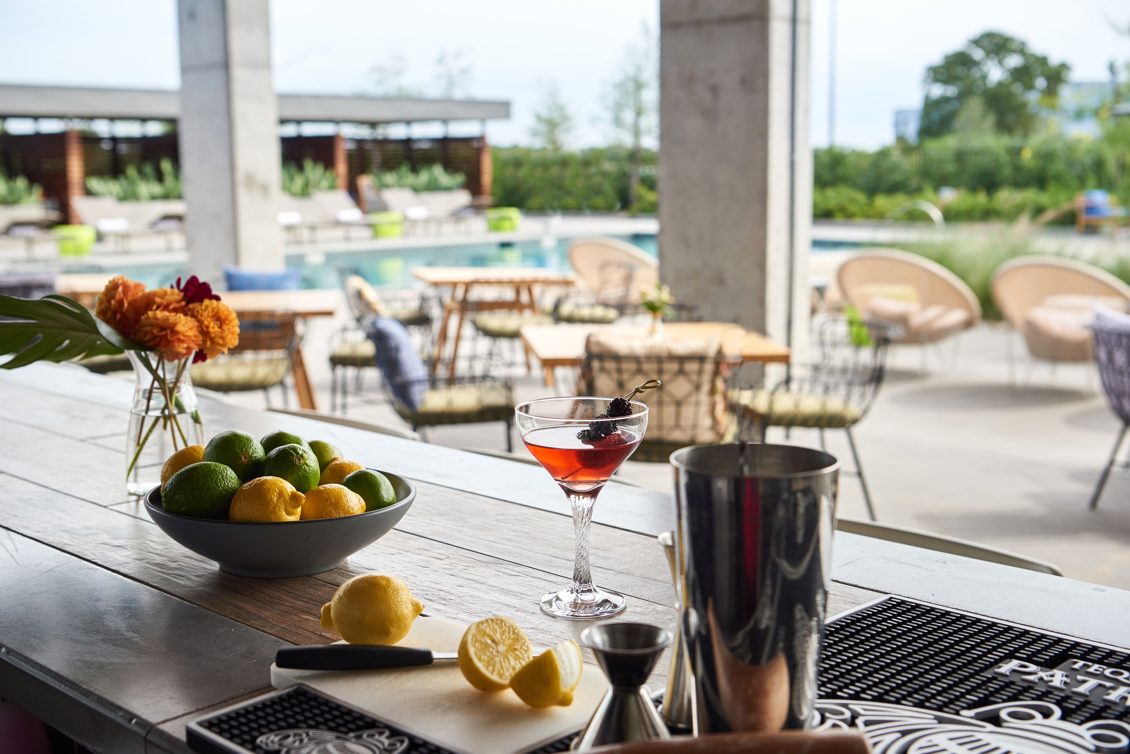 breakfast, lunch, dinner served; southern cuisine