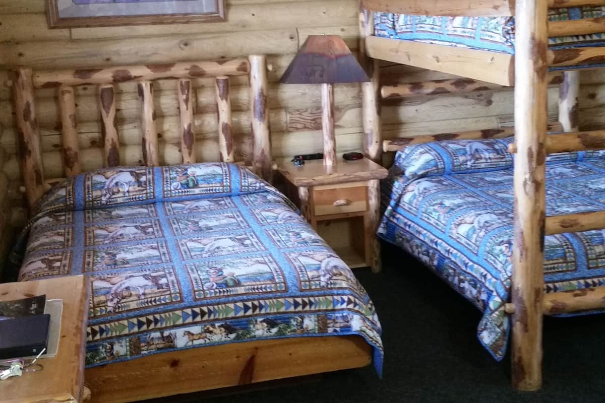 Cowboy Bunkhouse | 2 dormitorios, ropa de cama de alta calidad, wifi gratis y ropa de cama