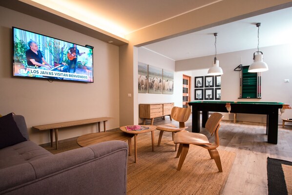 Lobby lounge - Refugio El Morado (San José de Maipo)