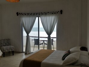 Deluxe Room, Non Smoking | Desk, free WiFi - Sanctuary Puerto Cayo Lodge (Puerto Cayo)