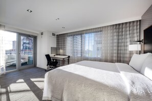 Suite – deluxe, 1 kingsize-seng med sovesofa | Sengetøy av topp kvalitet, safe på rommet og skrivebord