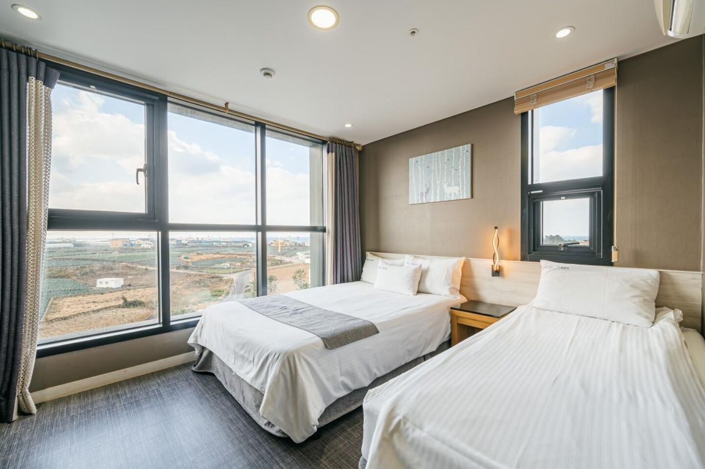 deluxe twin room | blackout curtains, free wifi