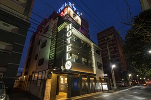 Front of property - evening/night - HOTEL NOANOA - Adult Only (Kawasaki)