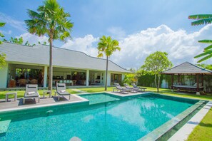 Outdoor pool - Villa Senara (Canggu)