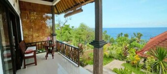 Warung Ary & Home Stay