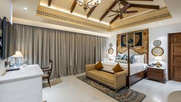 Luxury Villa | Premium bedding, down comforters, minibar, in-room safe