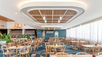 Lunch and dinner served