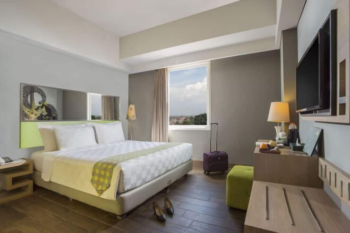 In-room safe, desk, blackout curtains, free WiFi