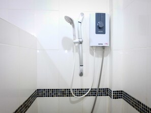 Superior Room | Douche de la salle de bain