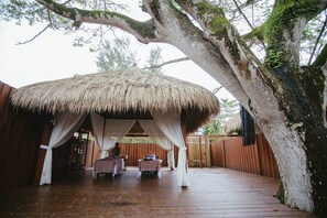 Espace de soins en plein air, sauna, soins corporels, gommages corporels