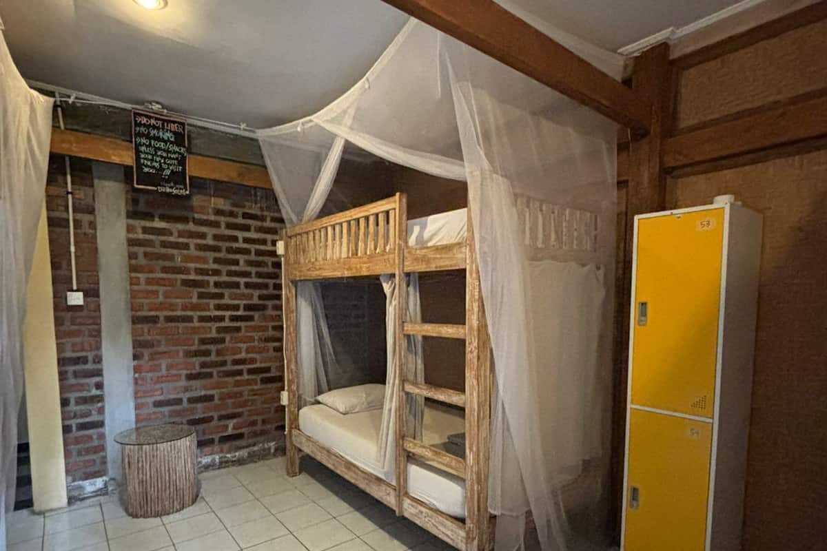 Dortoir Partagé Supérieur | Coffres-forts dans les chambres, Wi-Fi gratuit, draps fournis