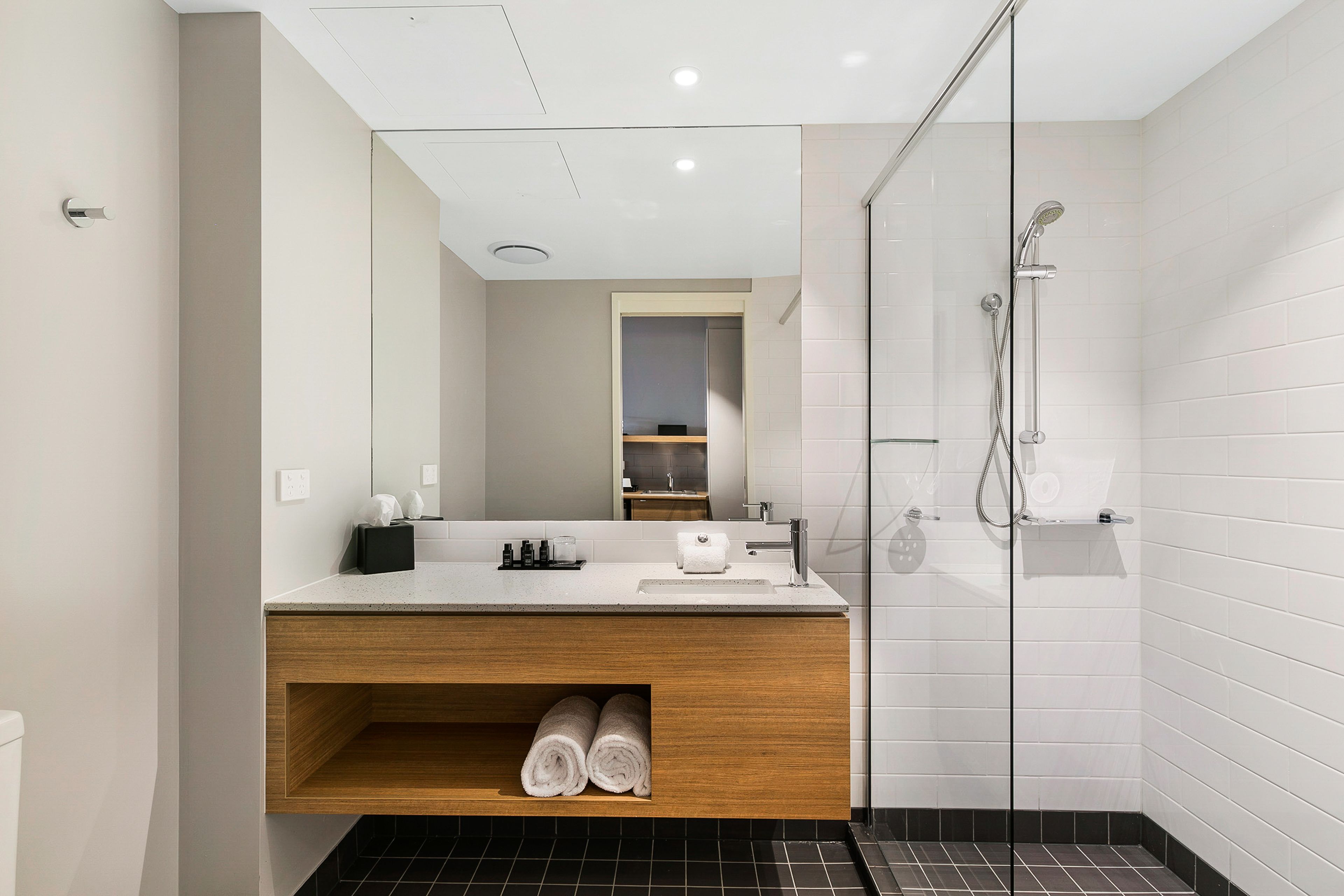 shower, free toiletries, towels