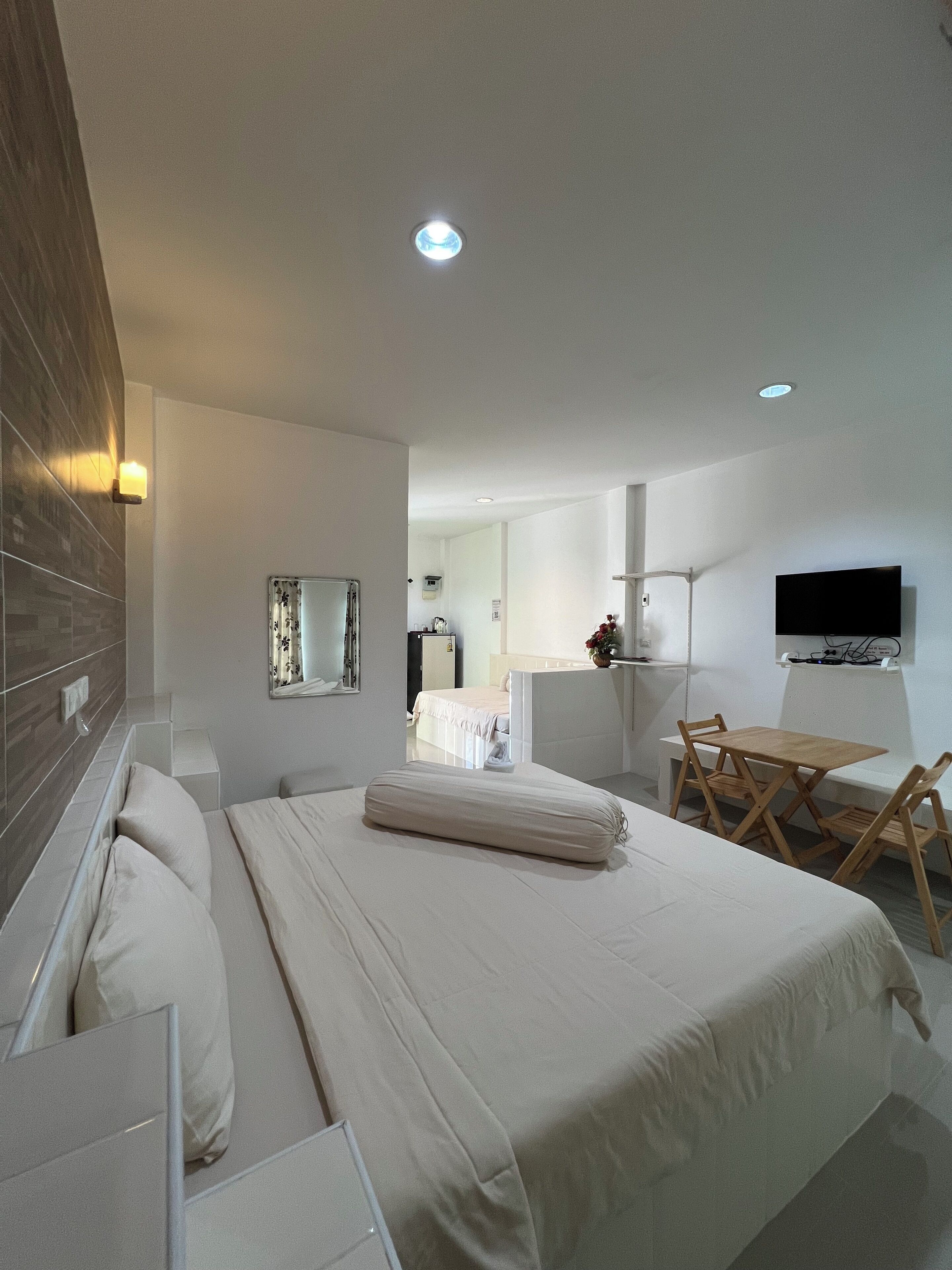 Basic Triple Room | Free WiFi, bed sheets