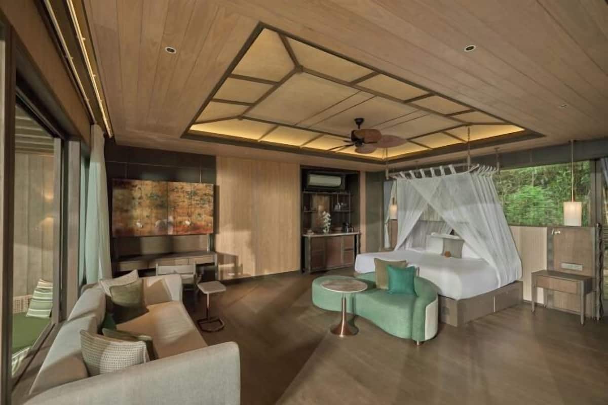 Minibar, värdeförvaringsskåp på rummet och individuell inredning