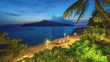Breakfast, lunch served; local and international cuisine, beach views