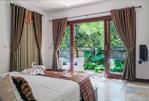 มินิบาร์, ตู้นิรภัยในห้องพัก, ห้องพักตกแต่งอย่างมีเอกลักษณ์