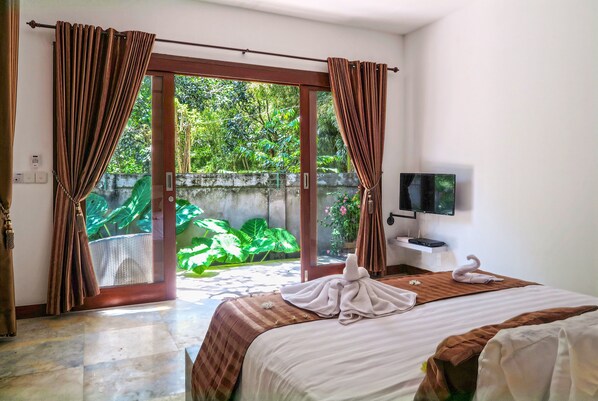 客房內保險箱、遮光布/窗簾、免費無線上網、床單