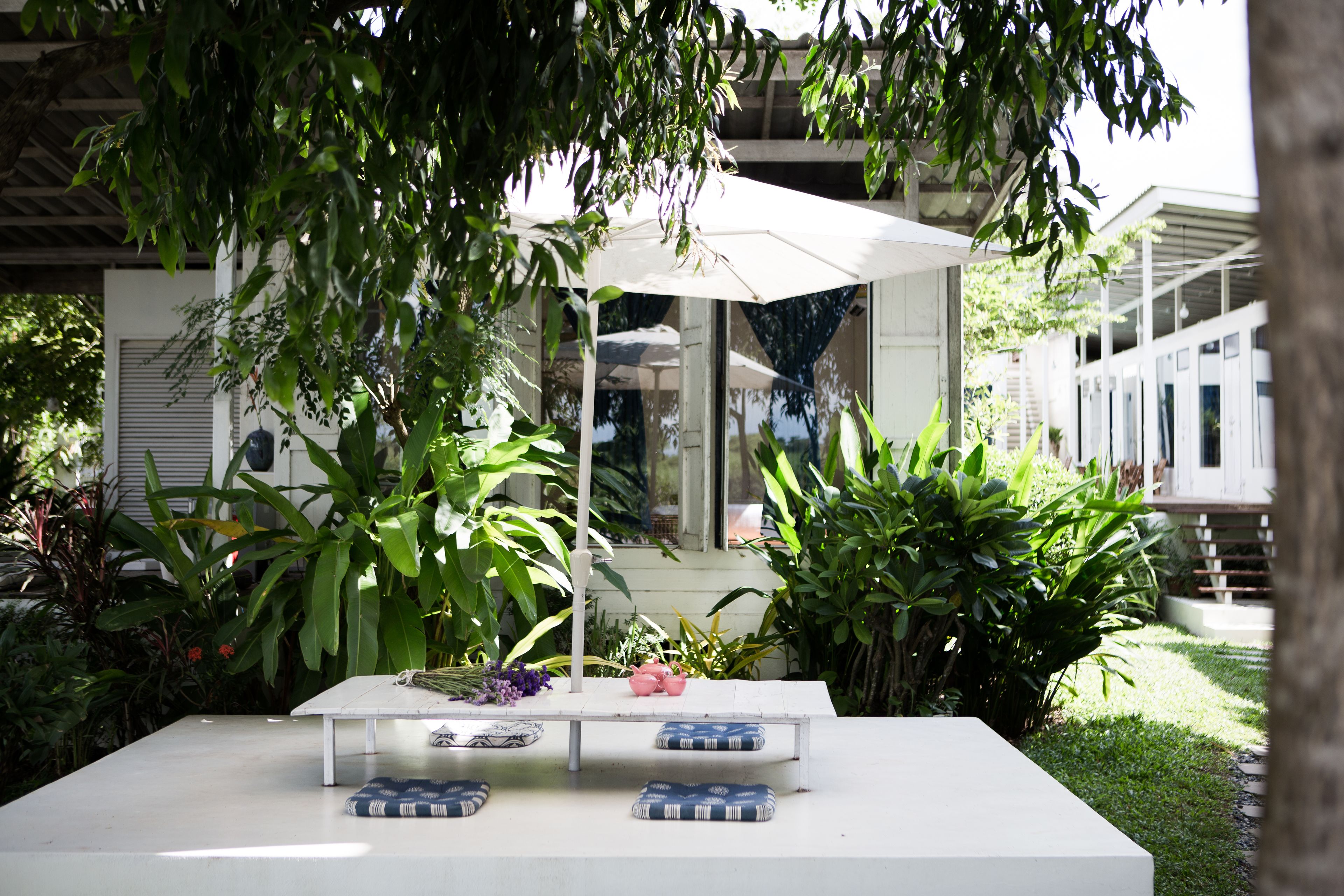 Private Jacuzzi Villa with River View | Exterior