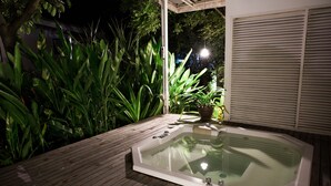 Private Jacuzzi Villa with River View