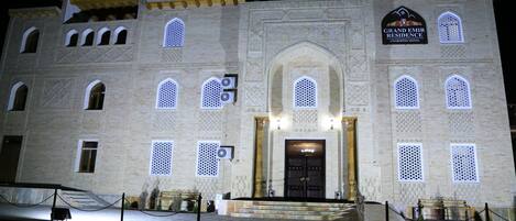 Front of property – evening/night