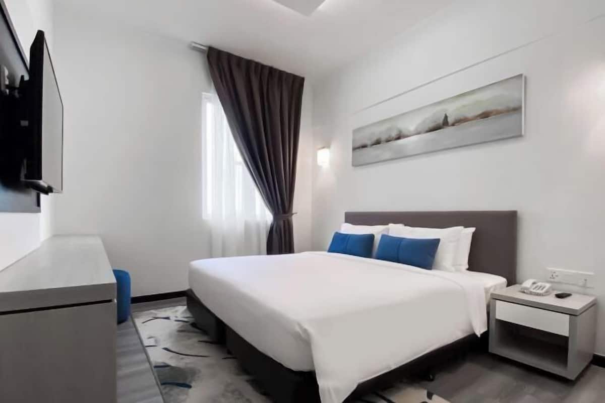 1 dormitori, minibar, caixa forta a l'habitació i escriptori