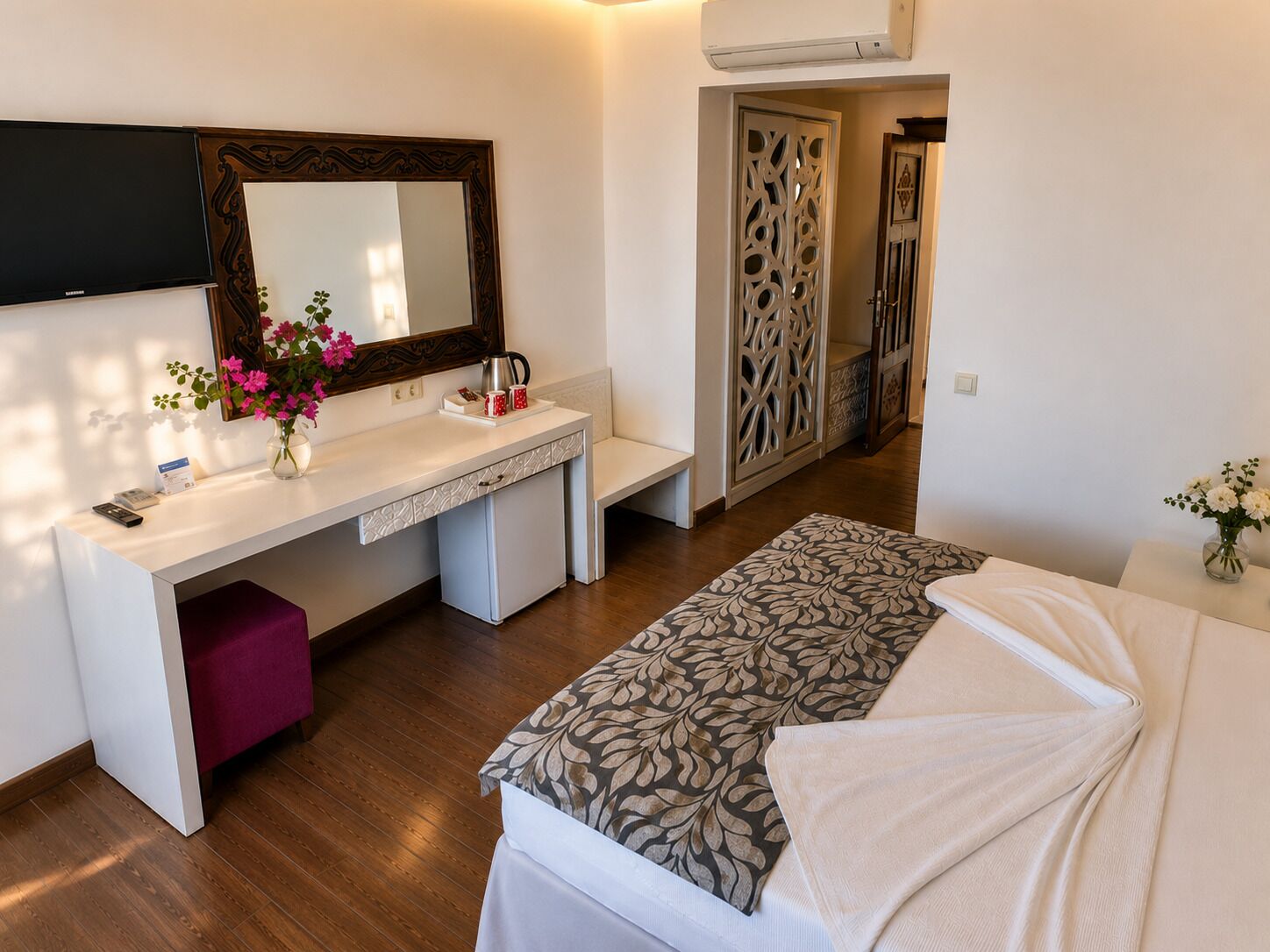 Superior Double Room | Minibar, in-room safe, desk, free WiFi