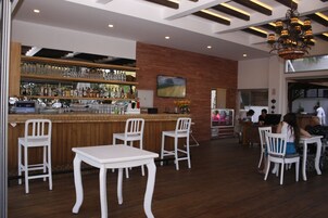 Bar (en la propiedad)