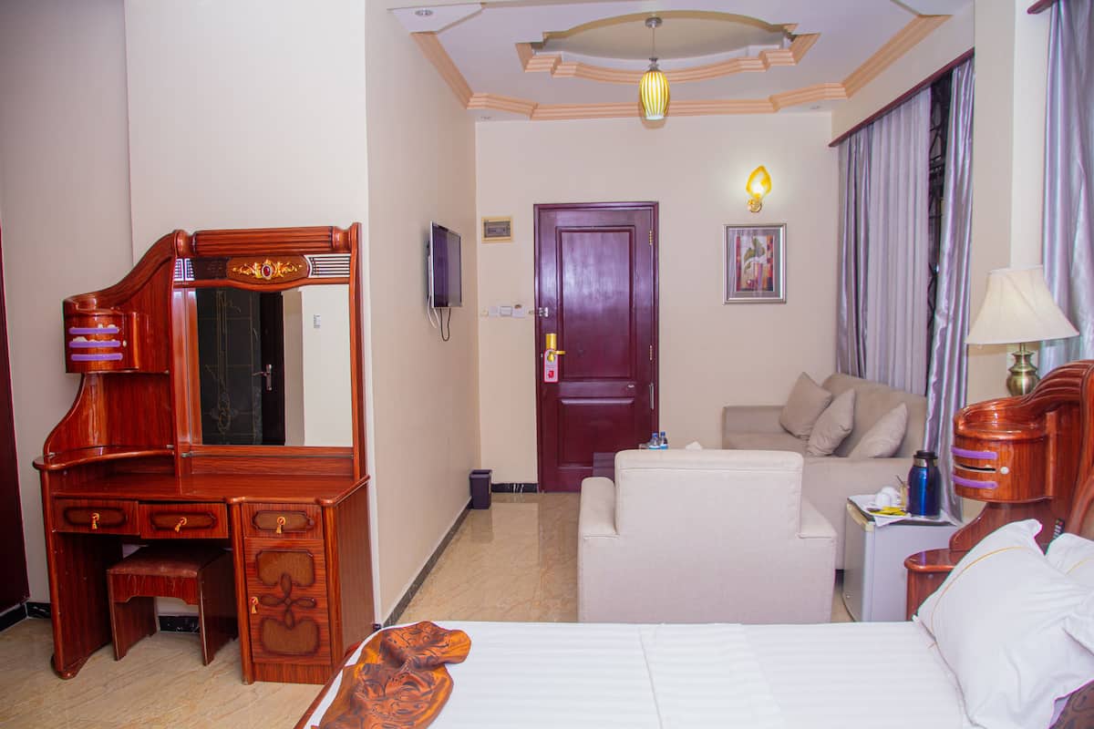 Minibar, in-room safe, desk, blackout curtains