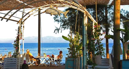 Kefi Beach and Suites