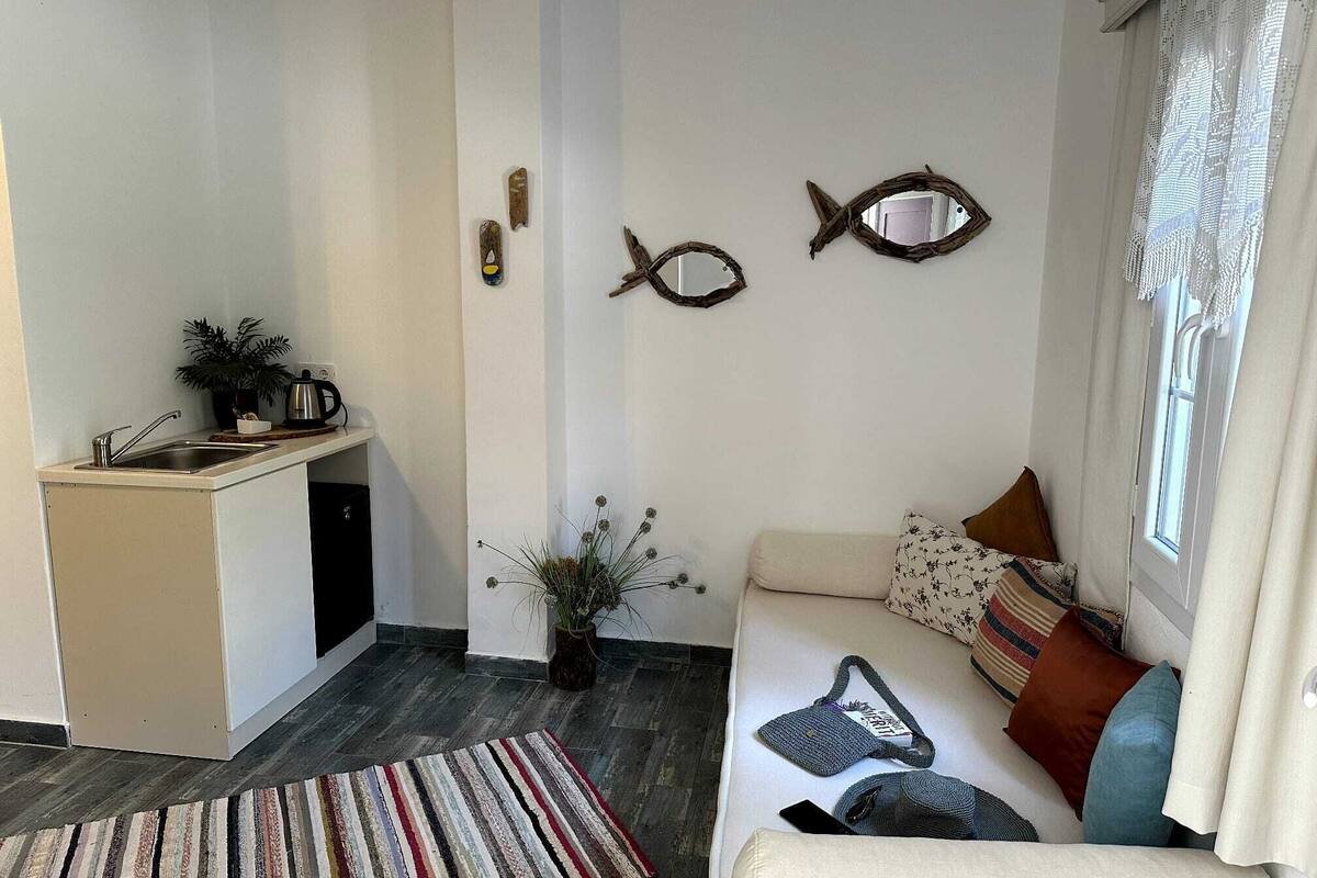 grand quadruple room | 1 bedroom, premium bedding, minibar, in-room safe