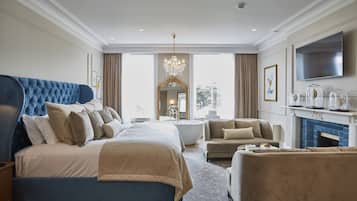 Suite Junior | Seprai premium, brankas, dan didekorasi berbeda-beda