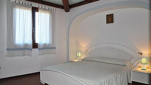 Unclassified image, 3 of 15, button - Villa Cancellu (San Teodoro)