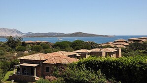 Unclassified image, 2 of 15, button - Villa Cancellu (San Teodoro)