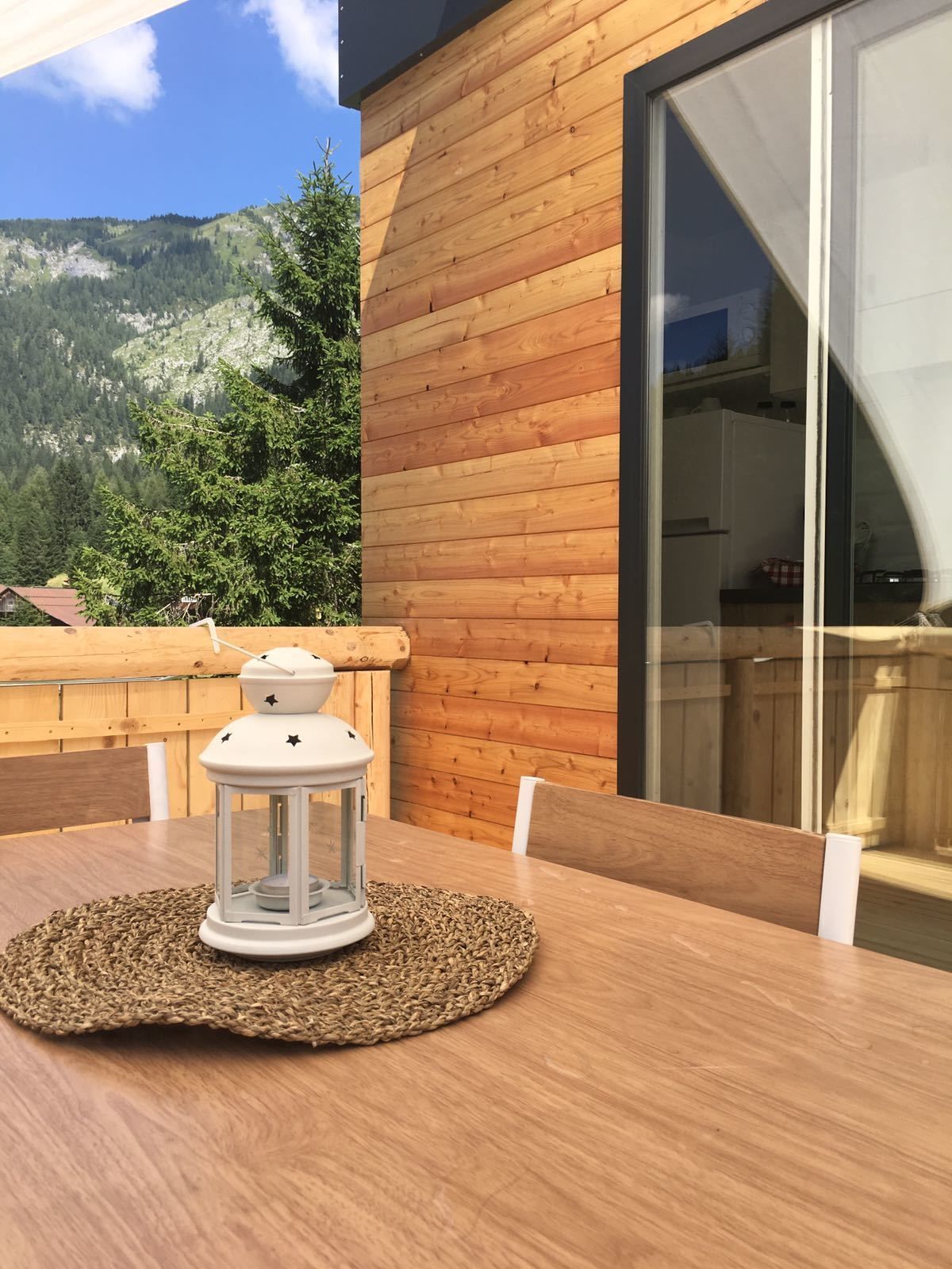 Mobile Home Design, 2 chambres, coin cuisine, vue cour intérieure | Coffres-forts dans les chambres, décoration personnalisée