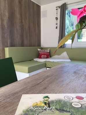 In-room safe, individually decorated, individually furnished, desk - Alpin Haus (Sappada)