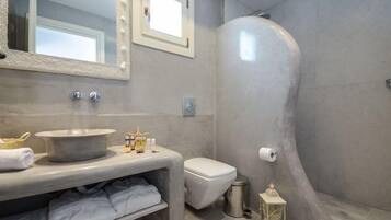Superior Villa, 2 Bedrooms, Private Pool | Bilik Mandi | Pancuran mandi, hulu semburan hidrourut