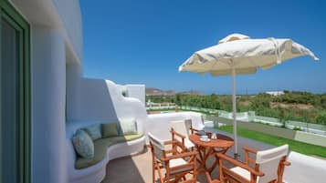 Superior Villa, 2 Bedrooms, Private Pool | Terrace/patio