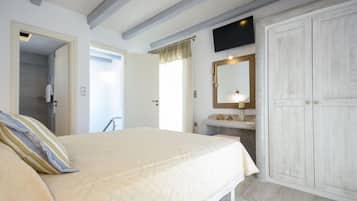 2 bedrooms, in-room safe, desk, soundproofing